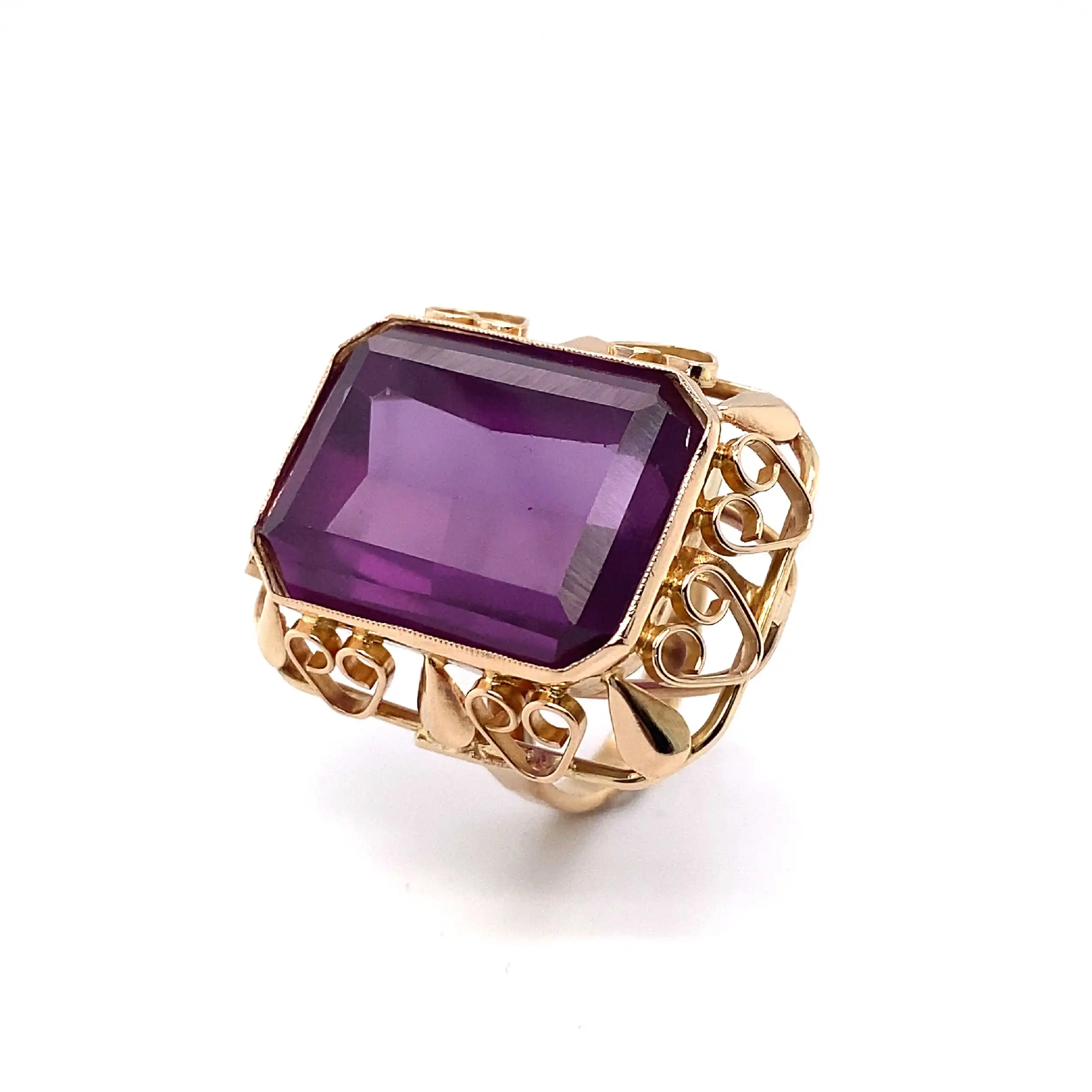 Ring Rosegold mit sythetischem Korund Ring Rosegold mit sythetischem Korund