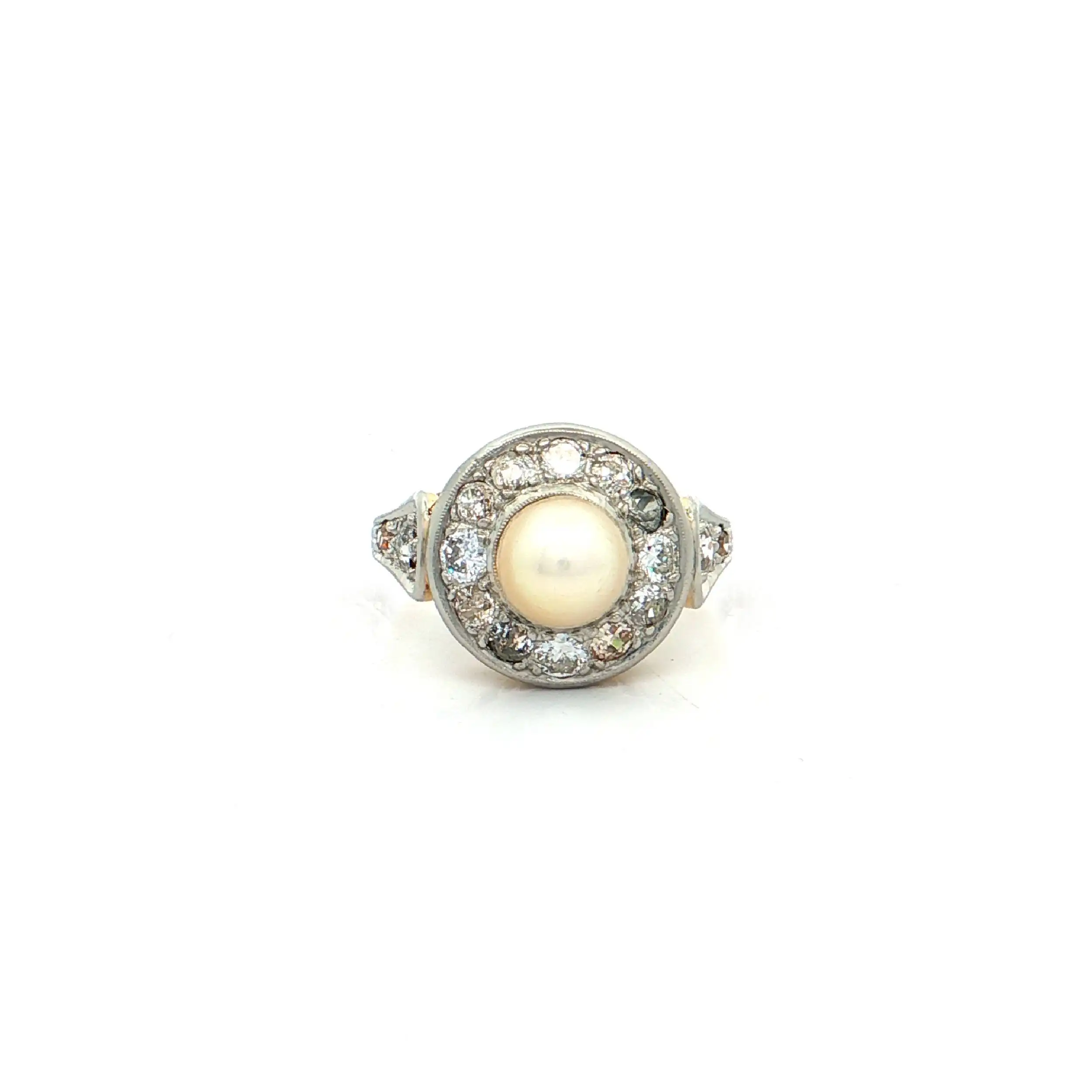 Ring Bicolor mit Altschliff Diamanten und Perle Ring Bicolor mit Altschliff Diamanten und Perle