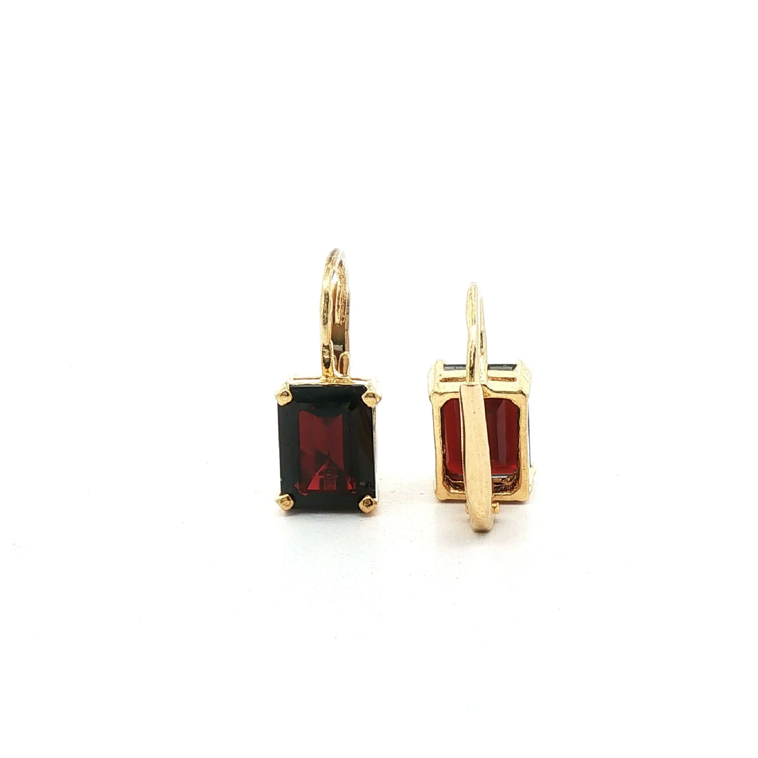 Ohrringe Gelbgold mit Granat