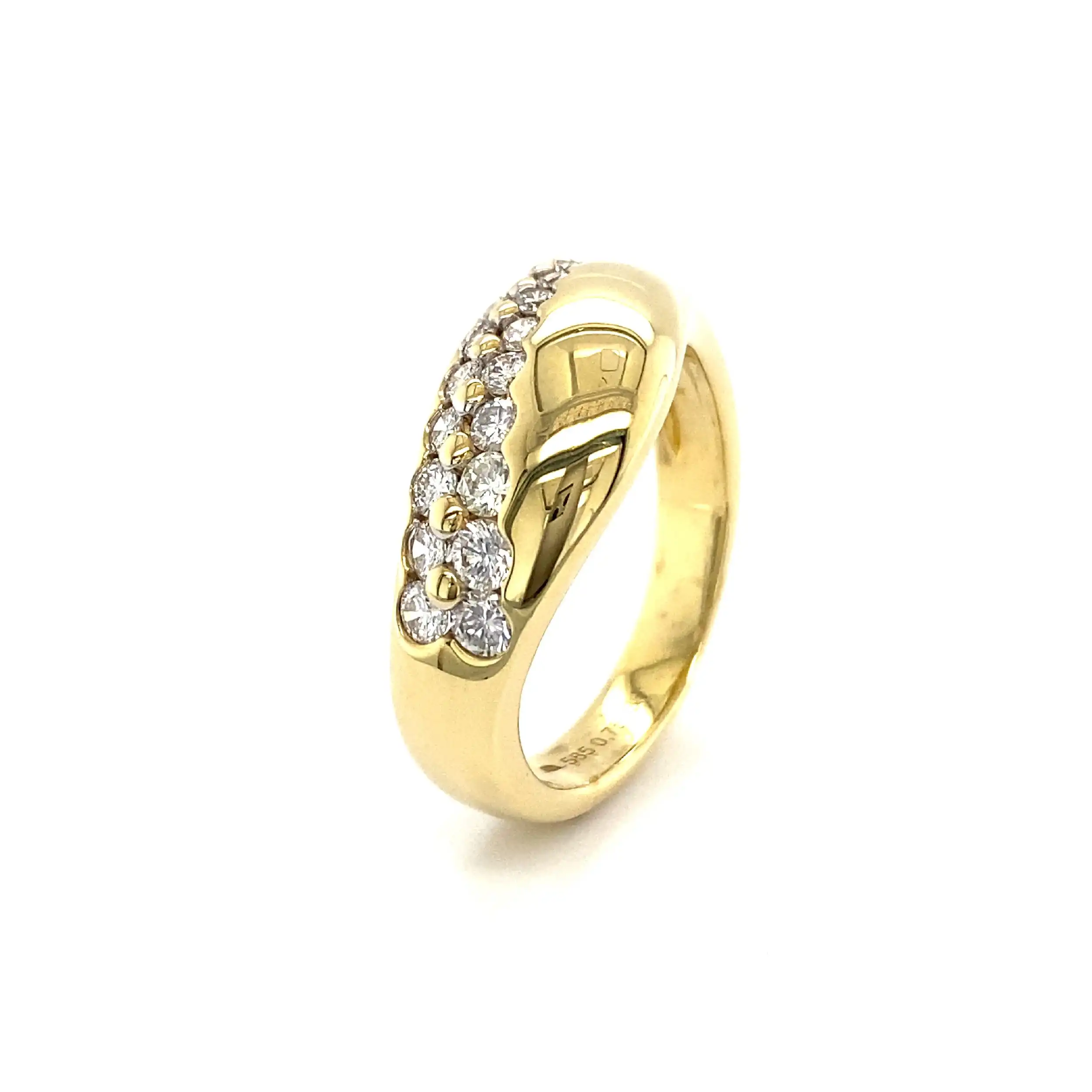 Ring Gelbgold mit Brillanten, graviert mit 0,75ct. Ring Gelbgold mit Brillanten, graviert mit 0,75ct.
