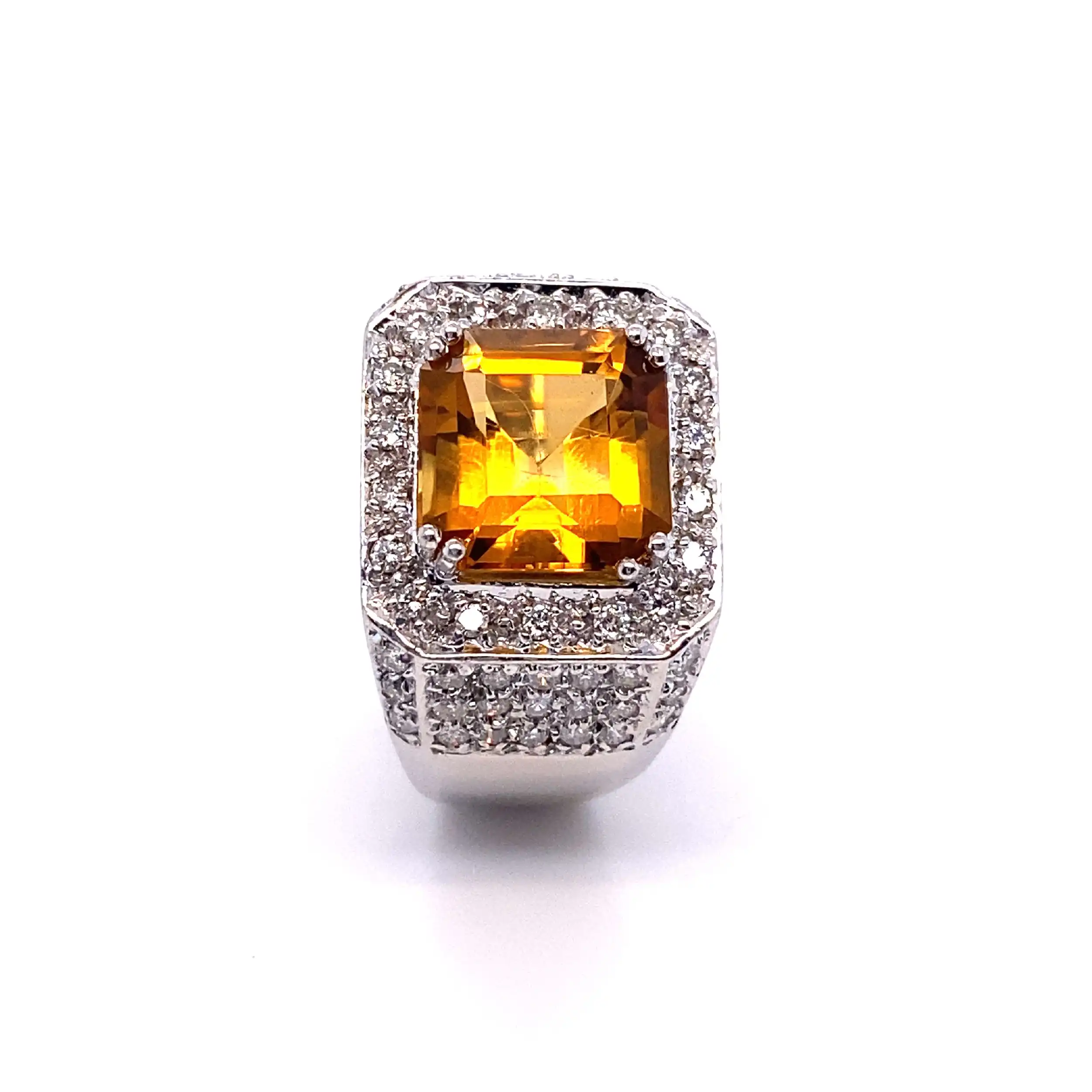 Herrenring mit Brillanten und Citrin Herrenring mit Brillanten und Citrin