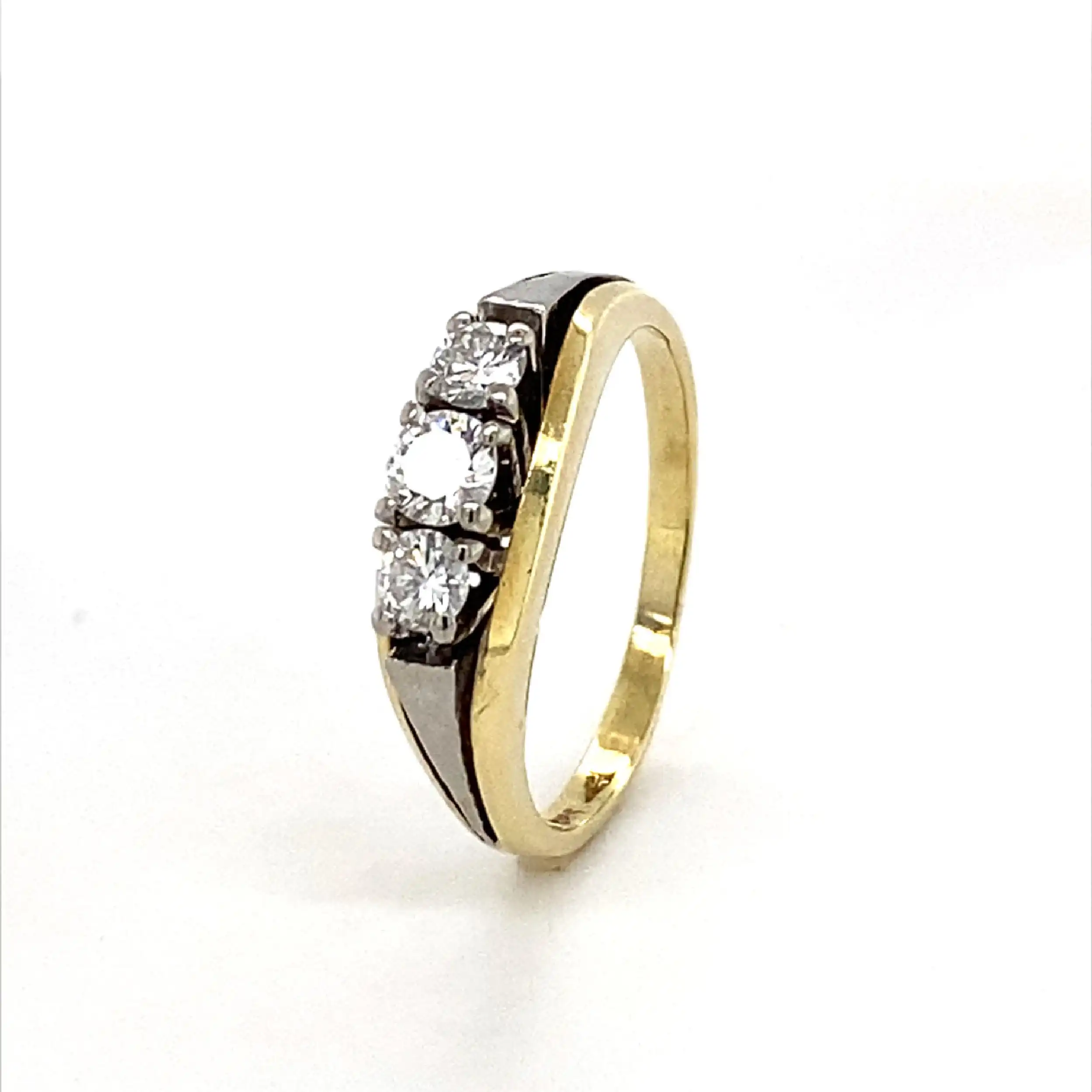 Ring Bicolor mit Brillanten Ring Bicolor mit Brillanten