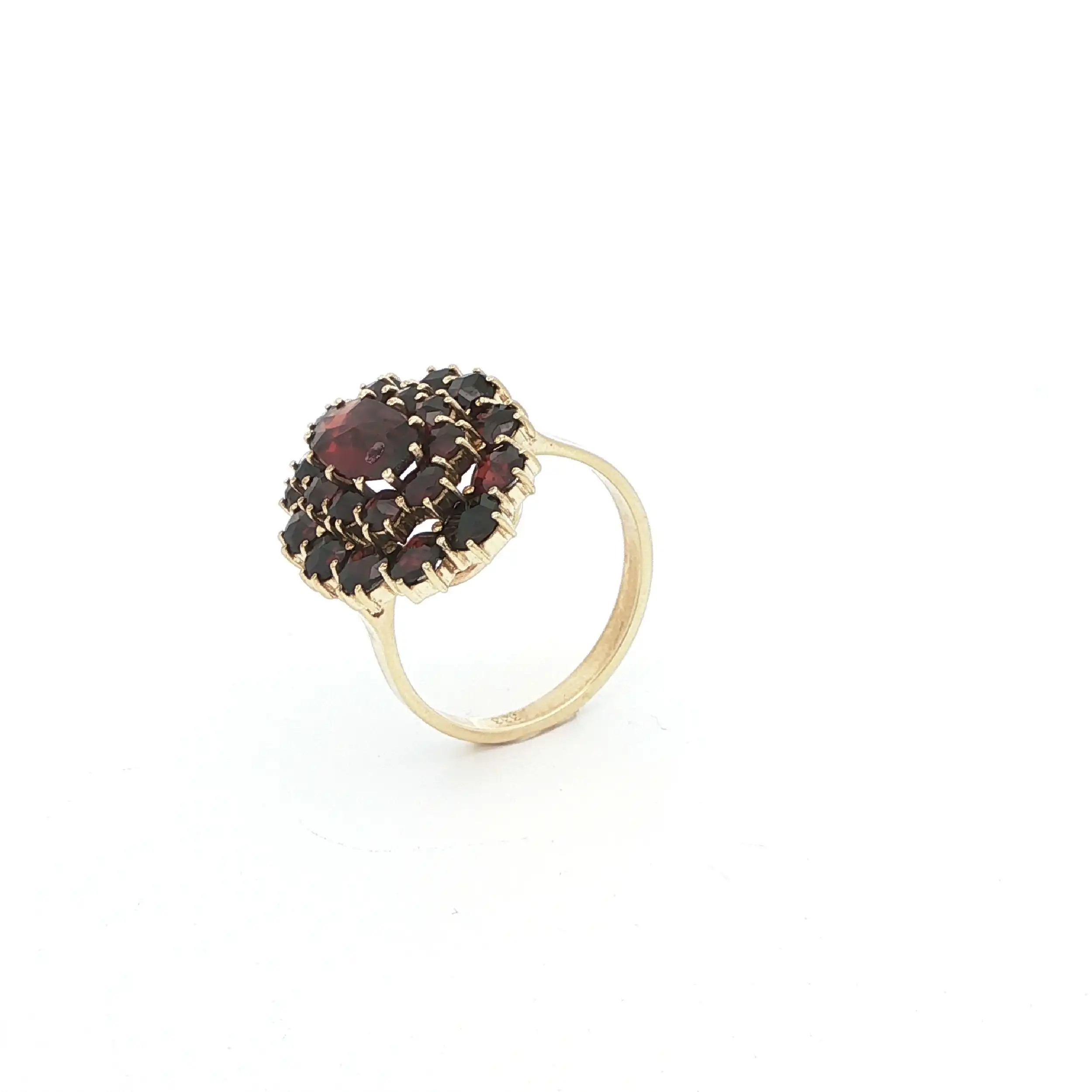 Ring Gelbgold mit Granat Ring Gelbgold mit Granat