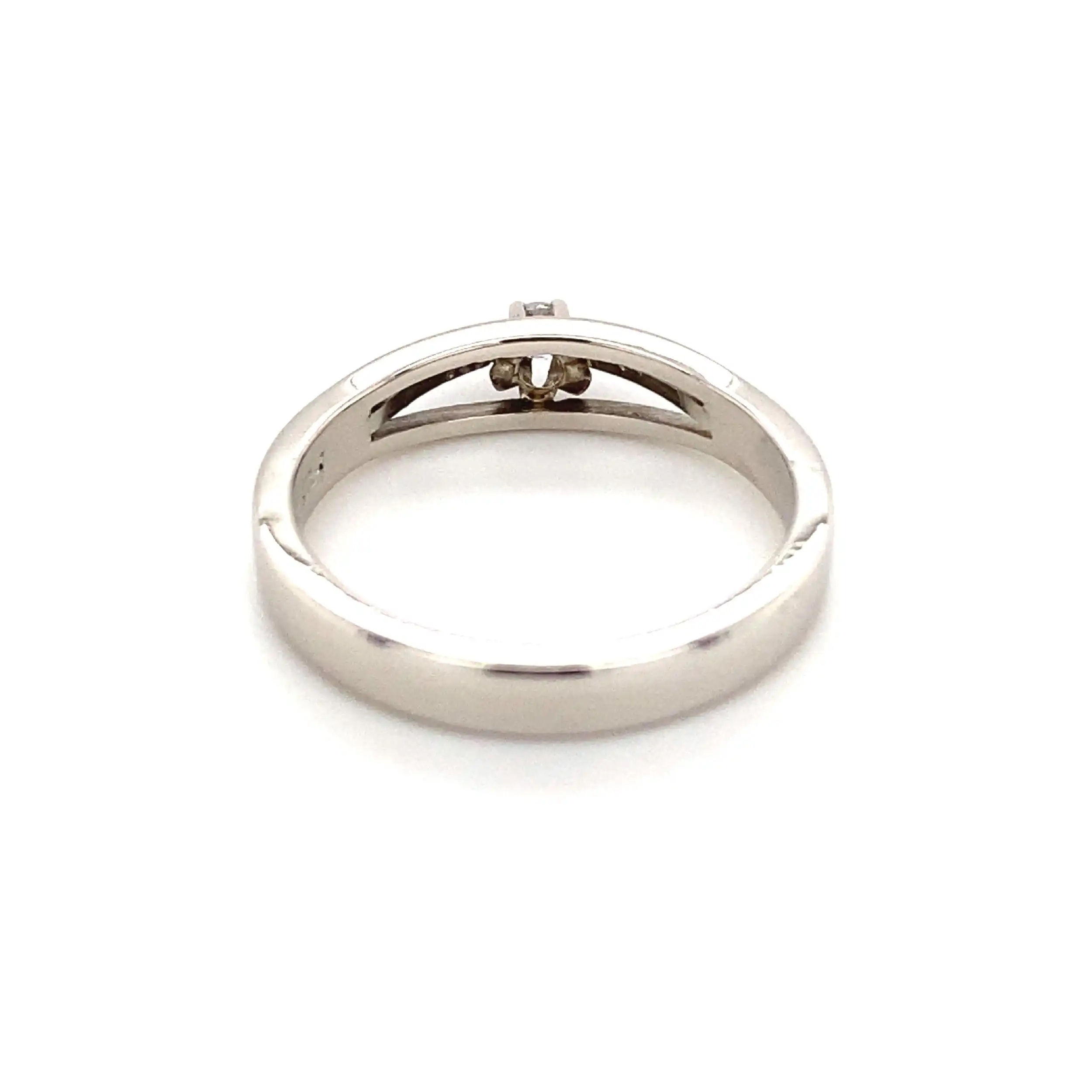 Ring Weißgold mit Brillant Ring Weißgold mit Brillant