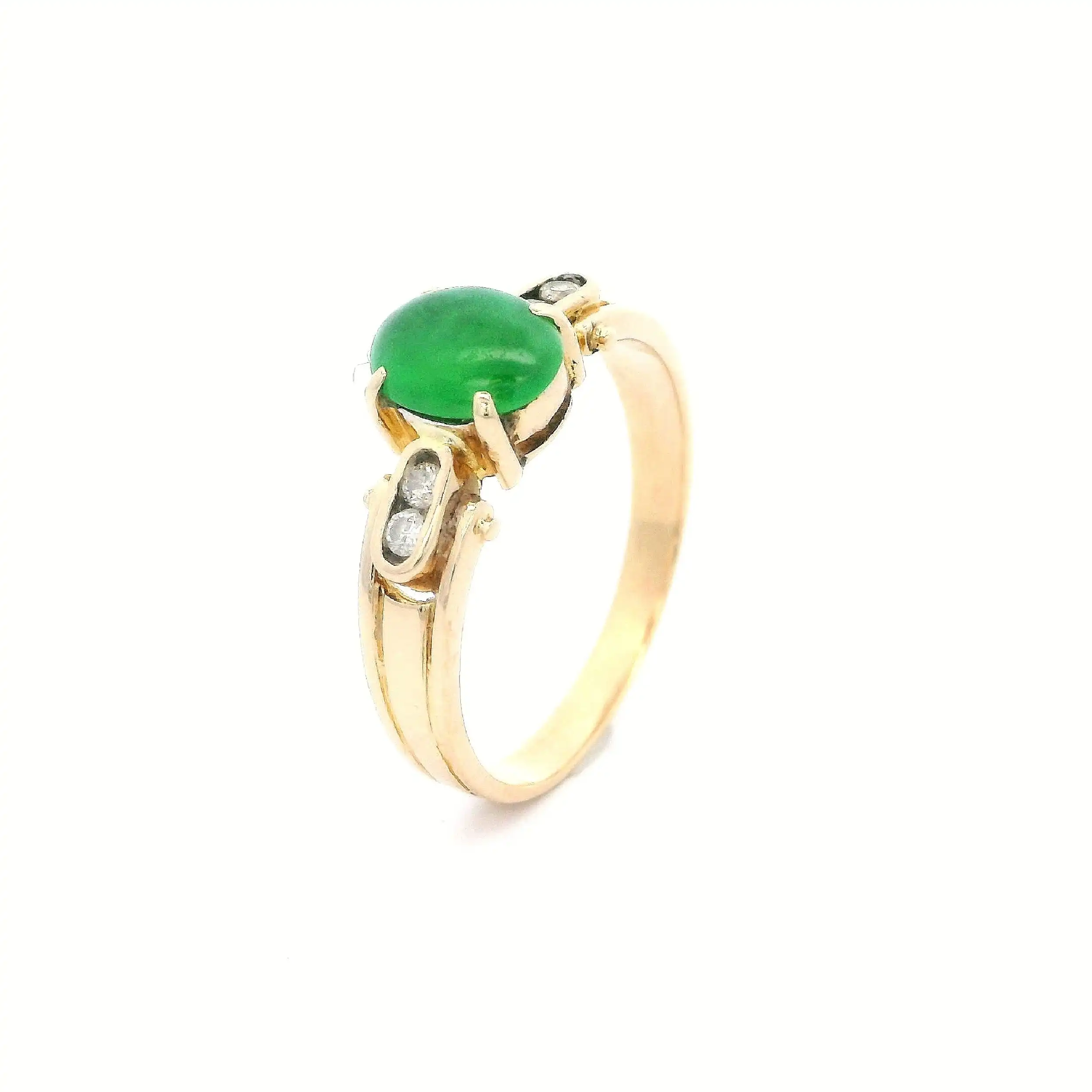 Ring Gelbgold mit grünem Cabochon und Brillanten