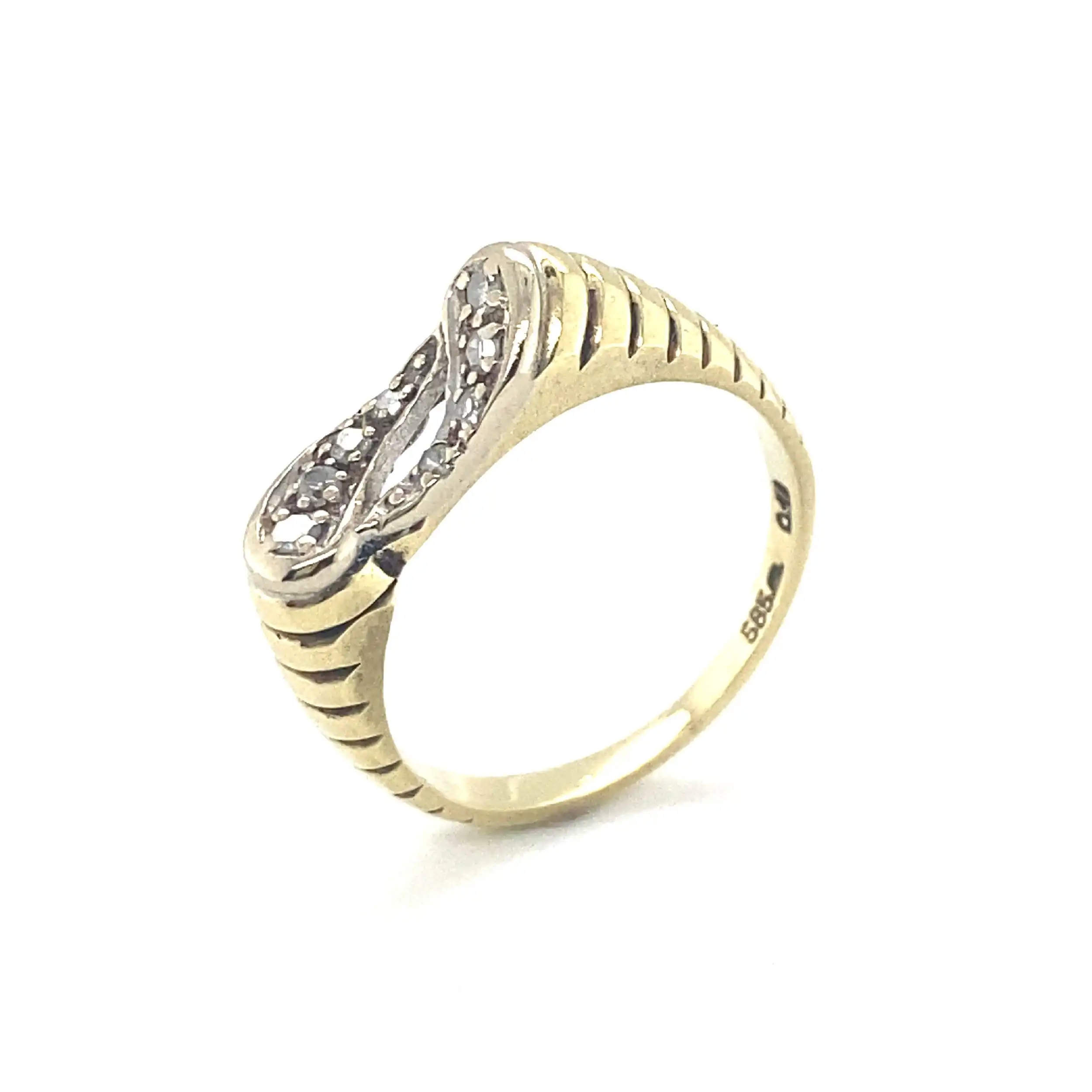Ring Bicolor mit Diamanten, graviert 0,16ct. Ring Bicolor mit Diamanten, graviert 0,16ct.